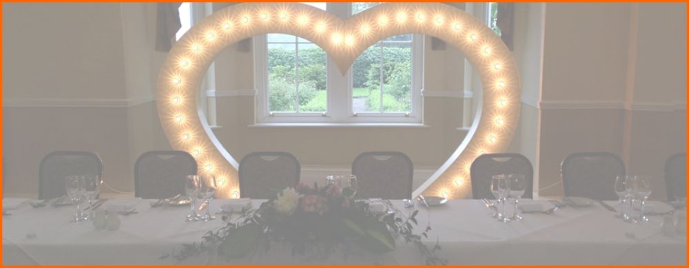 alquiler-decoracion-boda-corazon.jpg