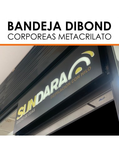Bandeja dibond con letras metacrilato