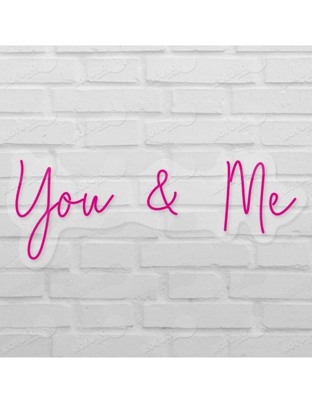 Rótulo neón You & me