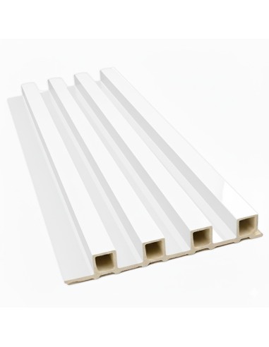 Palillería blanca mate en listones verticales para pared decorativa