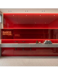 Espejo rojo decorativo para interiores con impacto visual 2