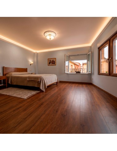 Suelo spc ébano efecto madera para interiores con personalidad